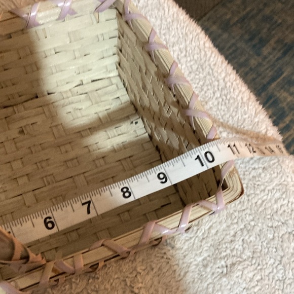 Cute wicker basket with heart designs euc - Picture 9 of 15